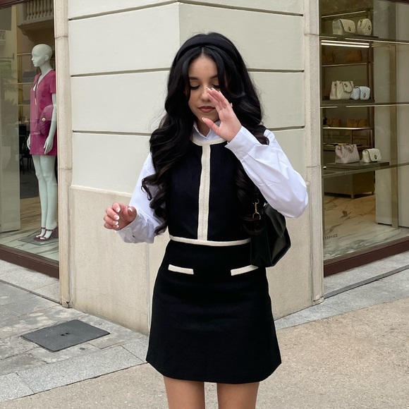 Black and creme vest + skirt set - Picture 3 of 4